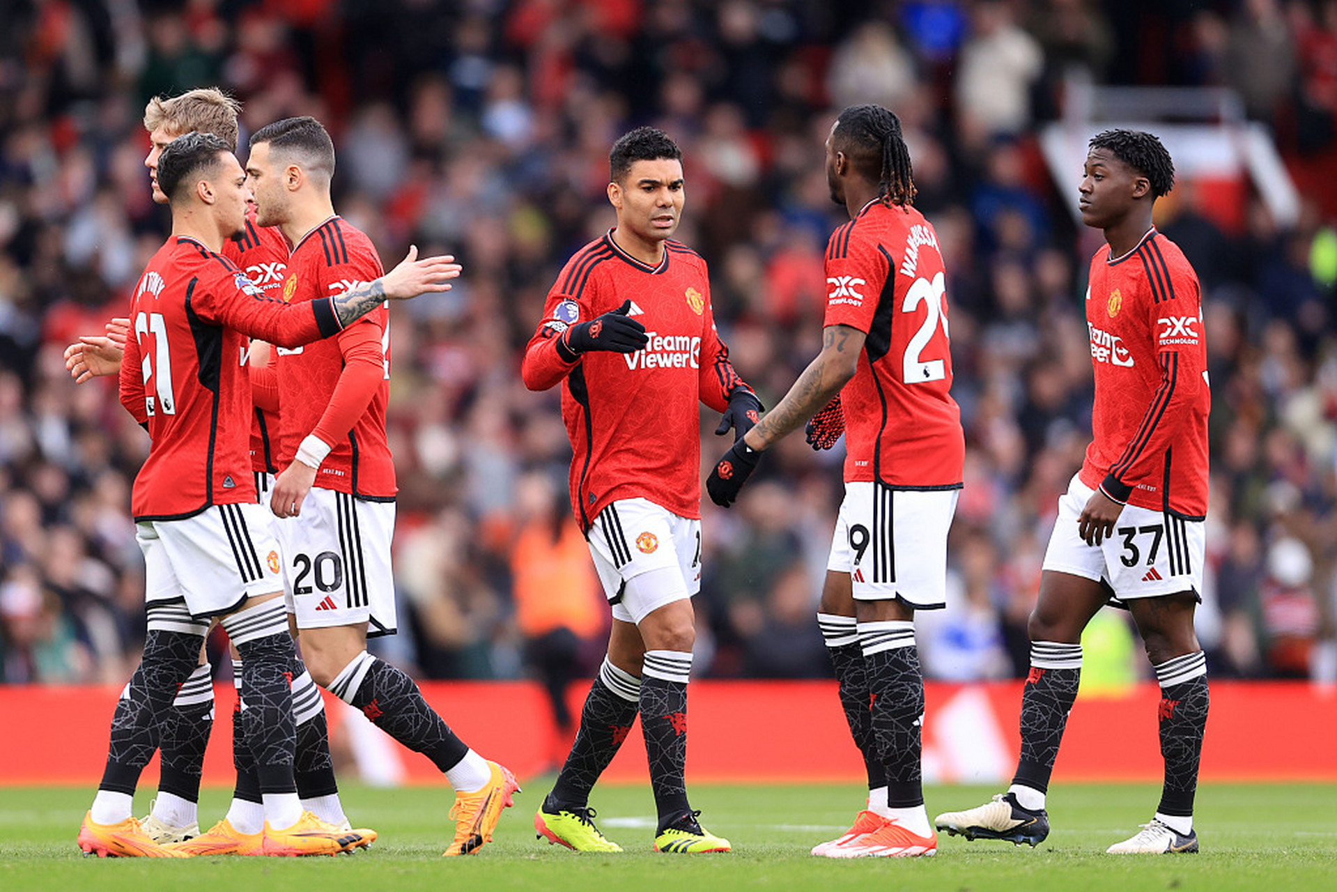 雷迪克近日 雷迪克近日